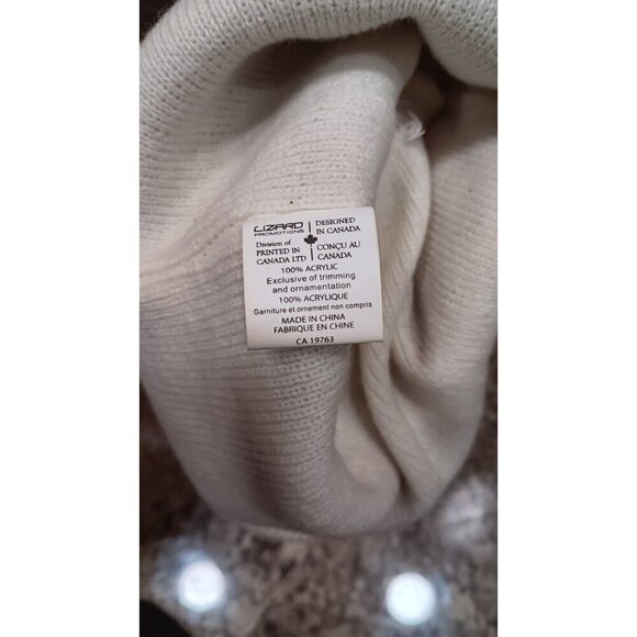 McDonald’s Winter Beanie Toque Hat Medium To Large 18” White Red Black With POM - Picture 8 of 10